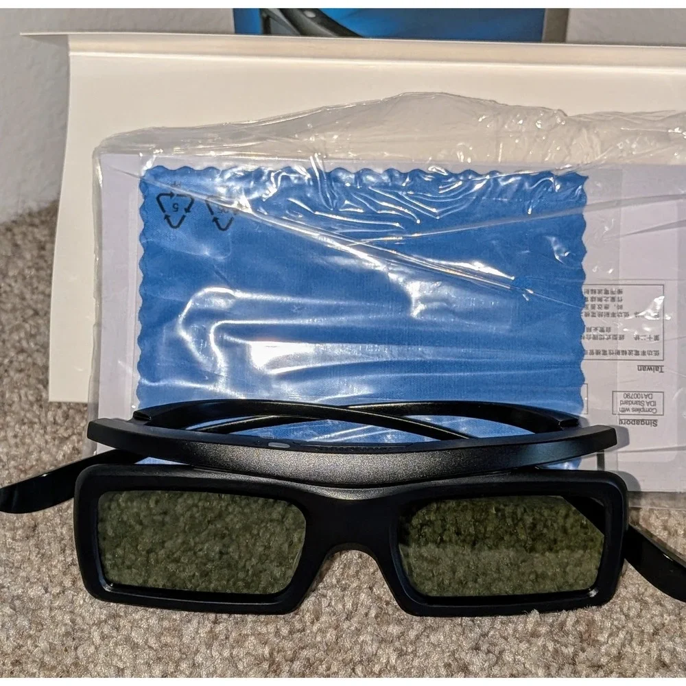 Samsung 3D Active Glasses SSG-3050GB‎ Accessory for Smart TV New in Box